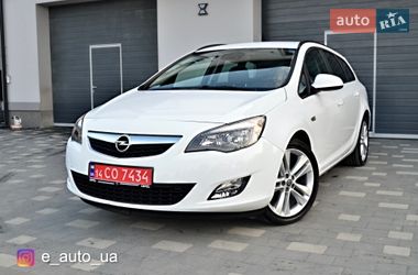 Универсал Opel Astra 2011 в Дрогобыче