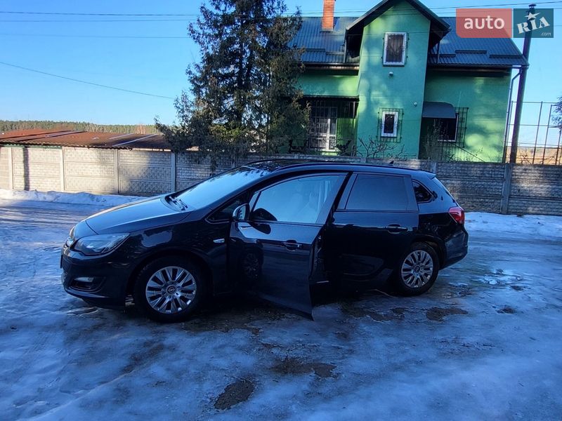 Универсал Opel Astra 2013 в Славуте