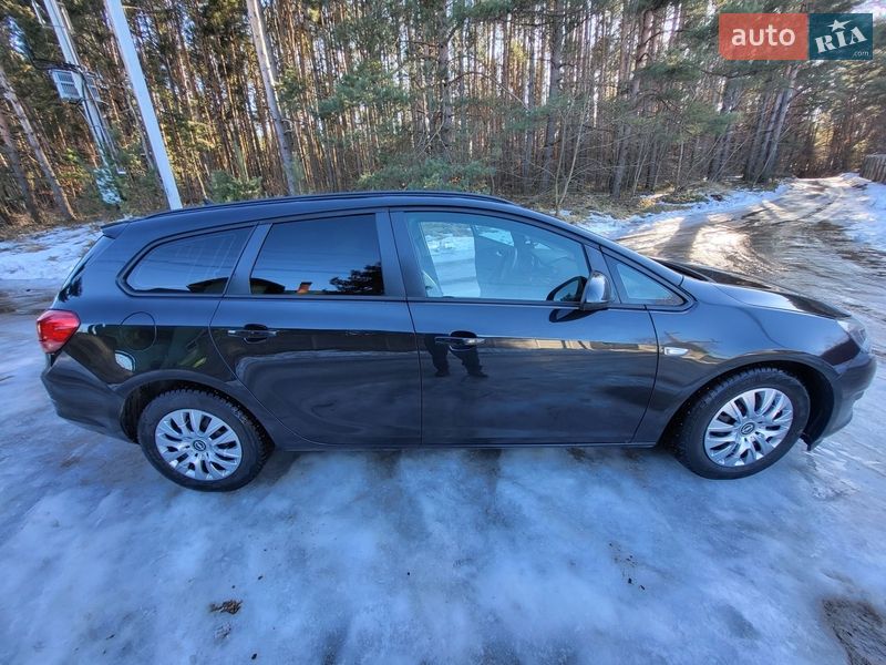 Универсал Opel Astra 2013 в Славуте