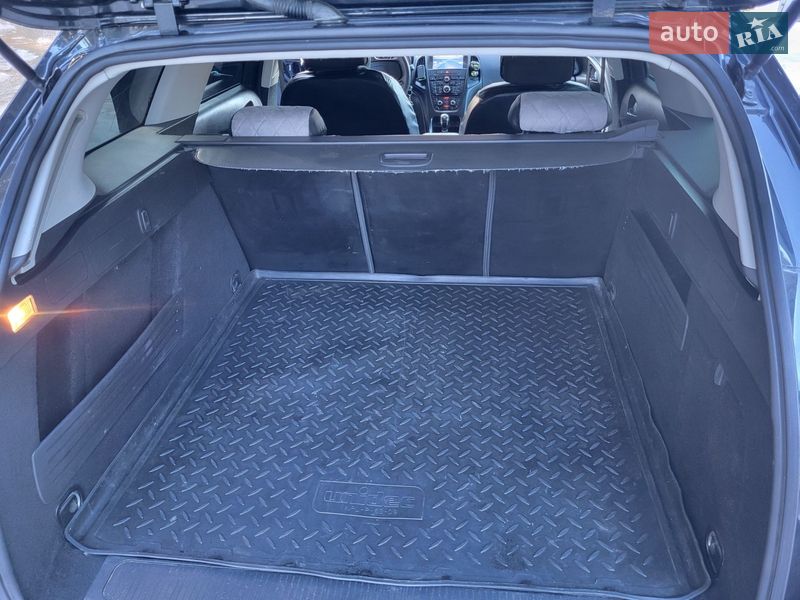 Универсал Opel Astra 2013 в Славуте