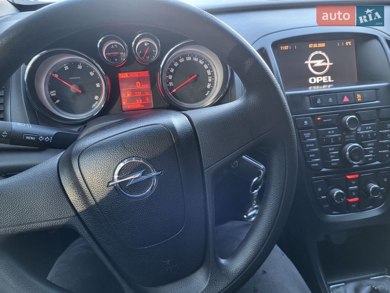 Универсал Opel Astra 2013 в Славуте