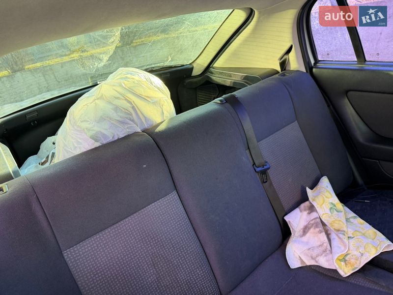 Седан Opel Astra 2004 в Киеве