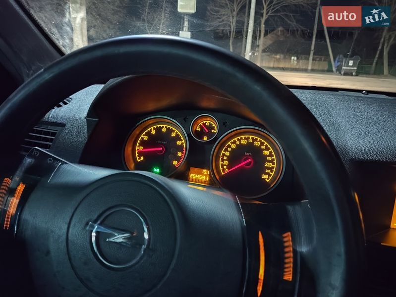 Універсал Opel Astra 2007 в Коростені