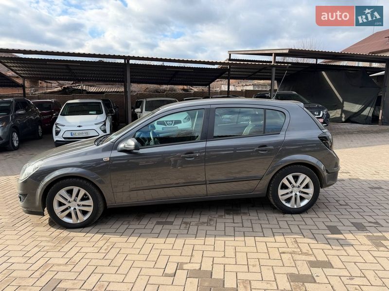 Хэтчбек Opel Astra 2009 в Кривом Роге