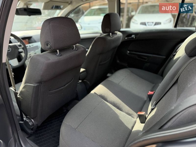 Хэтчбек Opel Astra 2009 в Кривом Роге