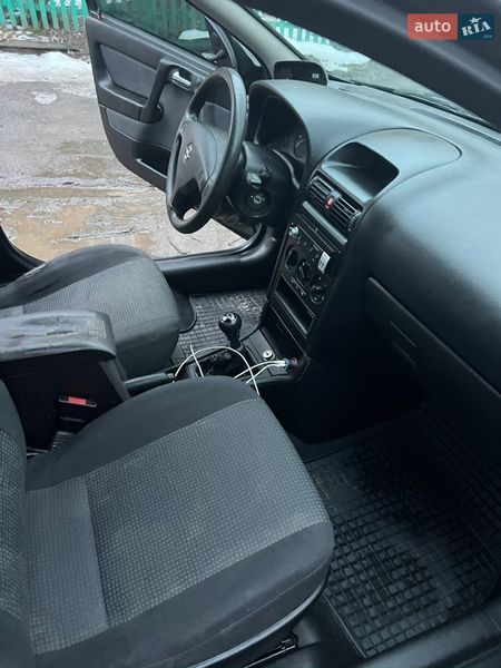 Хэтчбек Opel Astra 2004 в Кременчуге