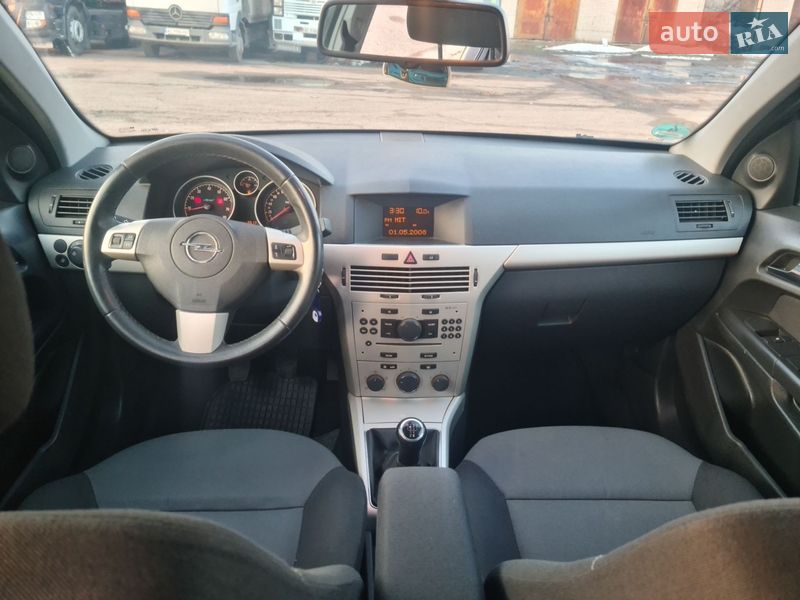 Универсал Opel Astra 2008 в Луцке