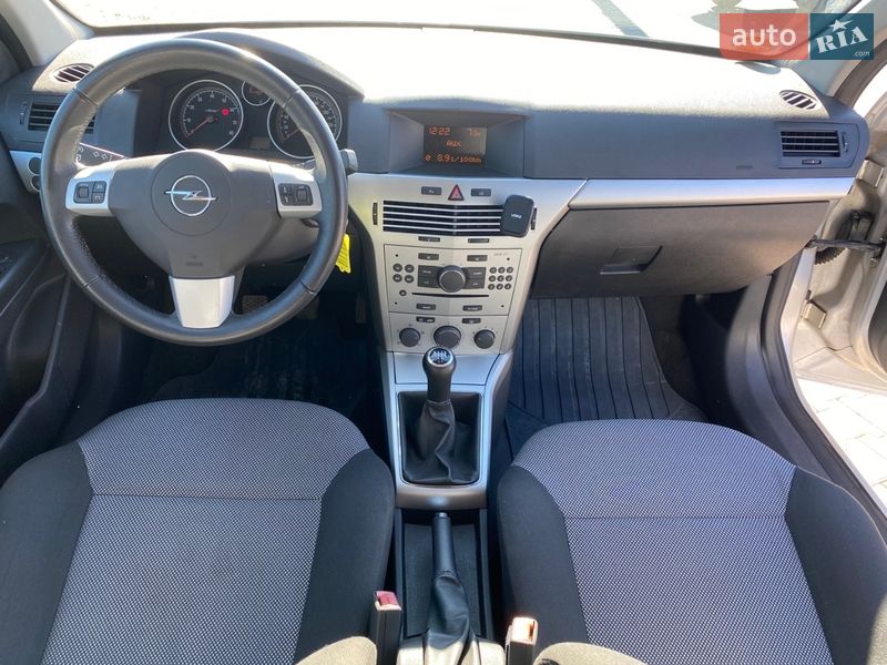 Универсал Opel Astra 2009 в Ямполе