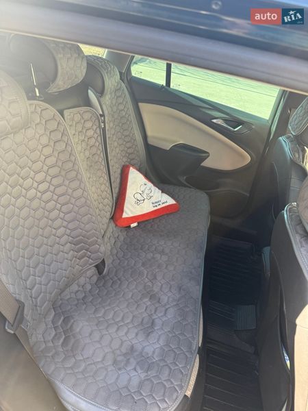 Универсал Opel Astra 2016 в Львове