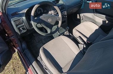 Седан Opel Astra 2008 в Макарове