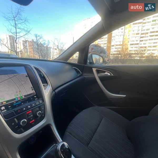 Хэтчбек Opel Astra 2010 в Киеве