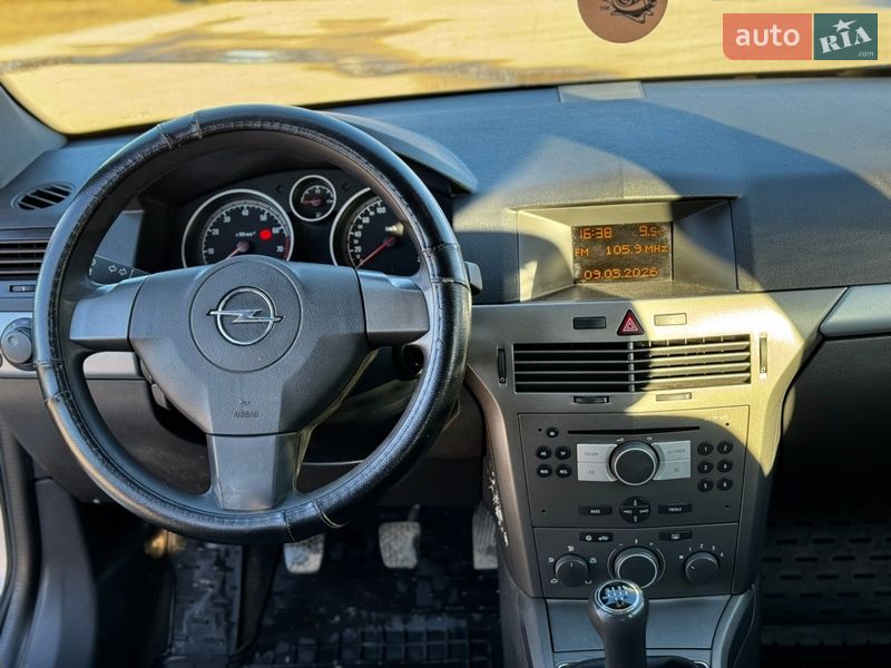 Универсал Opel Astra 2004 в Чорткове