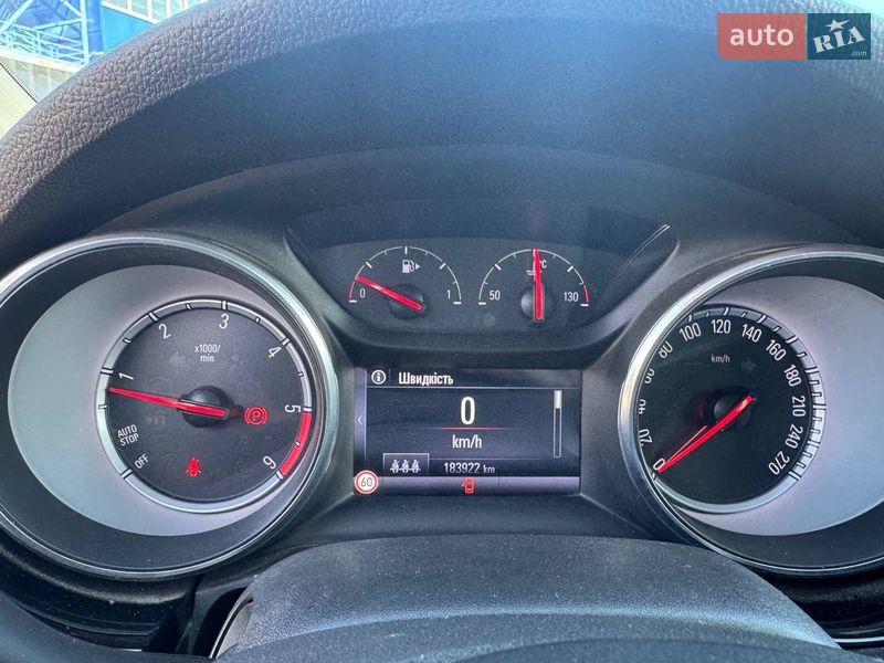 Универсал Opel Astra 2016 в Ровно