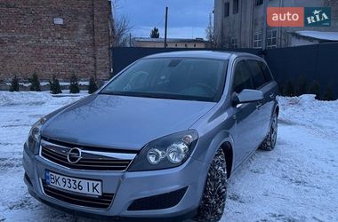 Универсал Opel Astra 2010 в Тернополе
