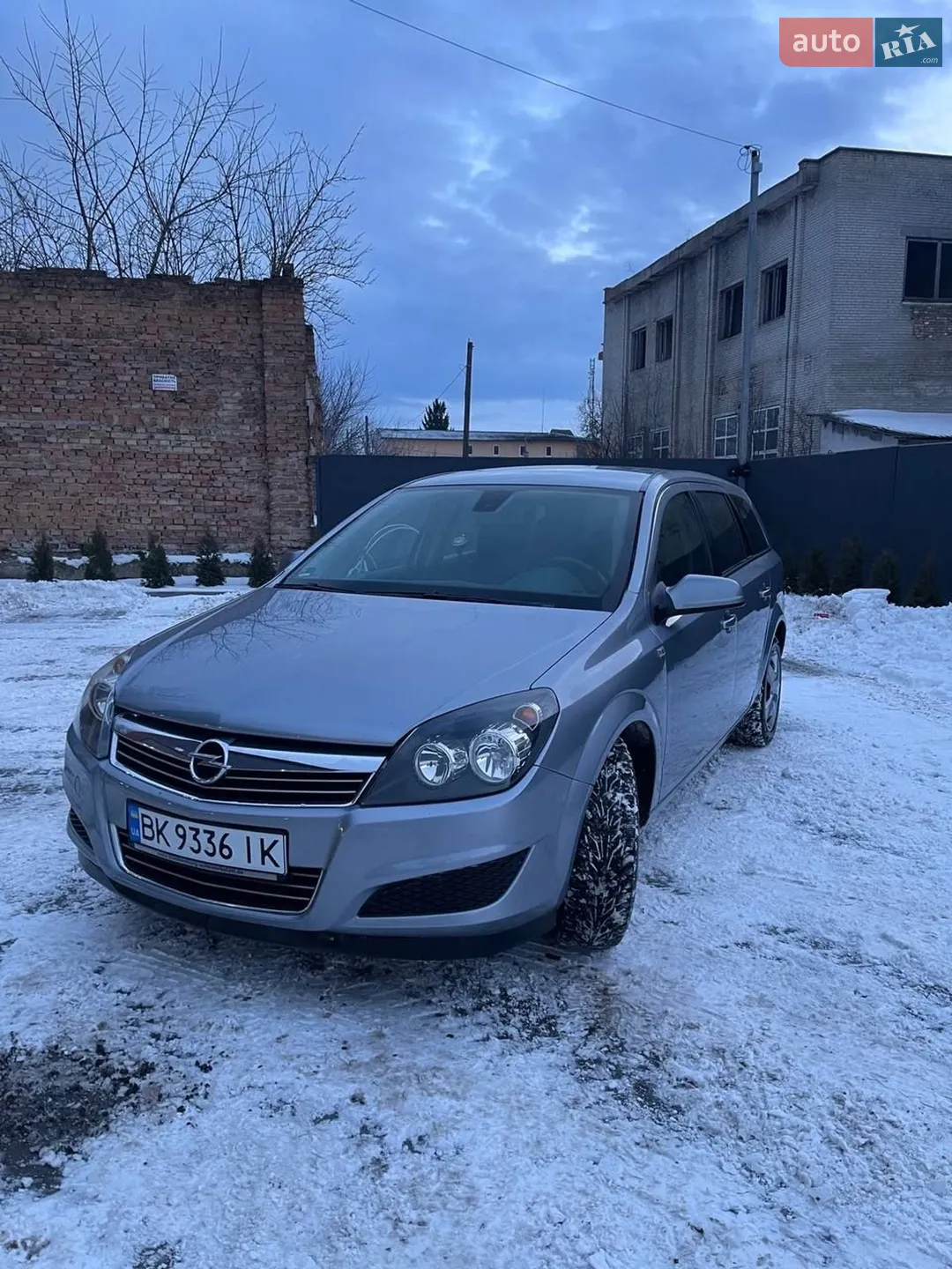 2010 Opel Astra - фото 1