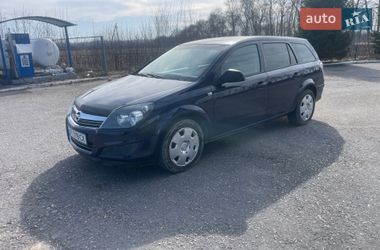 Универсал Opel Astra 2010 в Богородчанах
