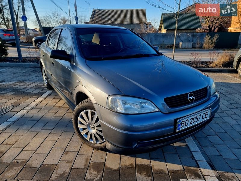 Седан Opel Astra 2008 в Виннице