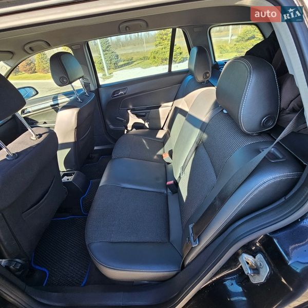 Универсал Opel Astra 2005 в Киеве