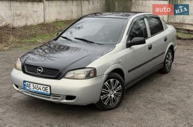 Седан Opel Astra 2008 в Днепре
