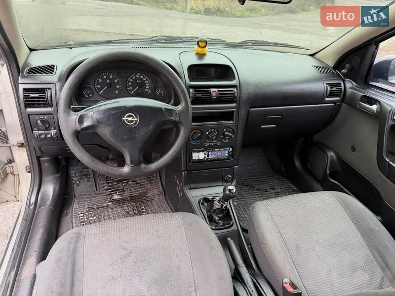 Седан Opel Astra 2008 в Днепре