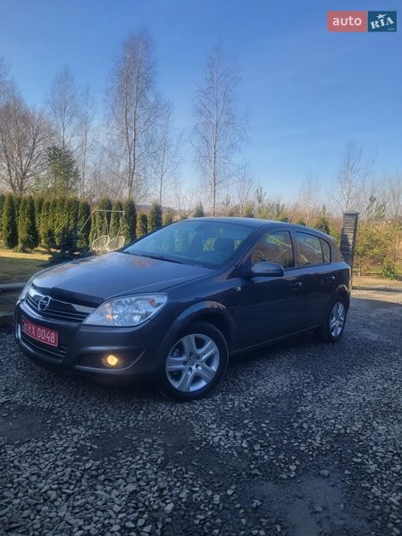 Хэтчбек Opel Astra 2009 в Луцке