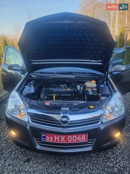 Хэтчбек Opel Astra 2009 в Луцке