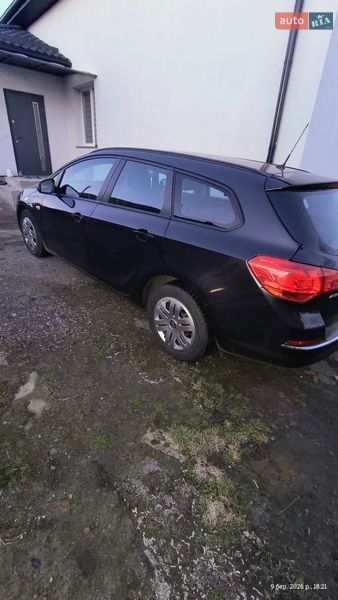 Хэтчбек Opel Astra 2013 в Ровно