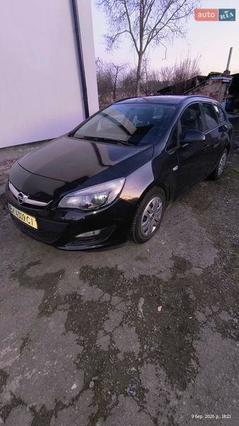 Хэтчбек Opel Astra 2013 в Ровно