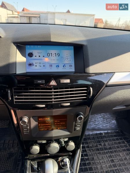 Хэтчбек Opel Astra 2009 в Переяславе