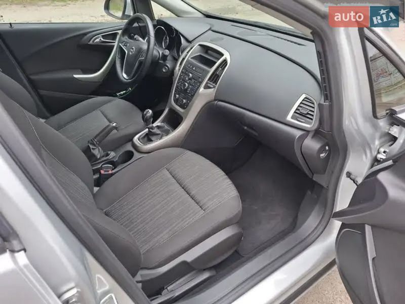 Універсал Opel Astra 2011 в Києві фото 20 Універсал Opel Astra 2011 в Києві