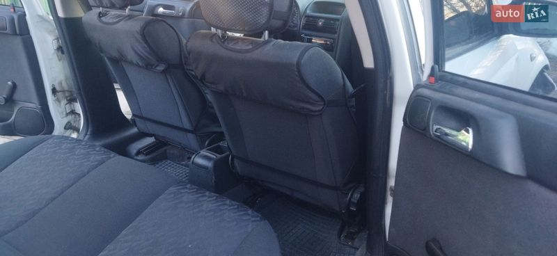 Седан Opel Astra 2002 в Лубнах