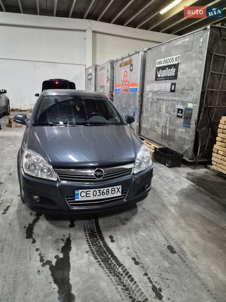 Седан Opel Astra 2010 в Черновцах