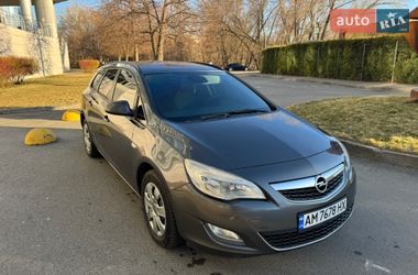 Универсал Opel Astra 2010 в Киеве