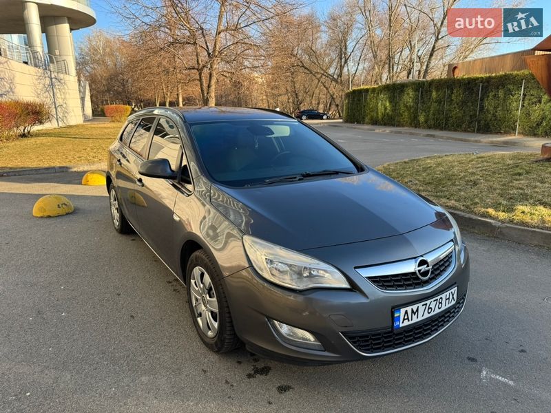 Opel Astra 2010