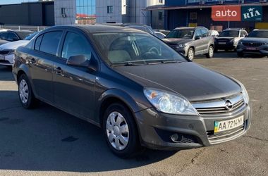 Седан Opel Astra 2012 в Києві