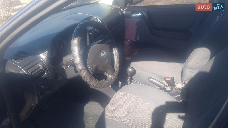 Седан Opel Astra 2008 в Казанке