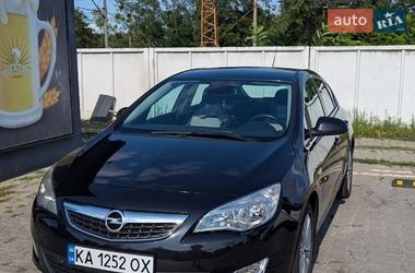 Хетчбек Opel Astra 2011 в Києві