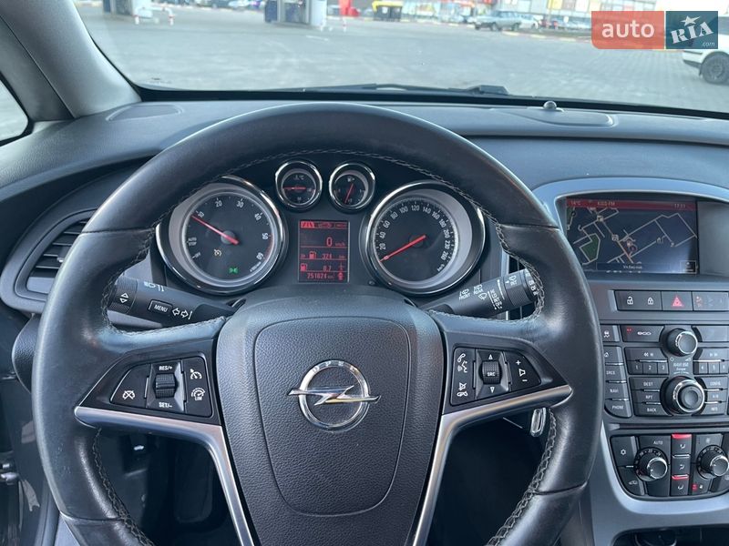 Універсал Opel Astra 2015 в Харкові