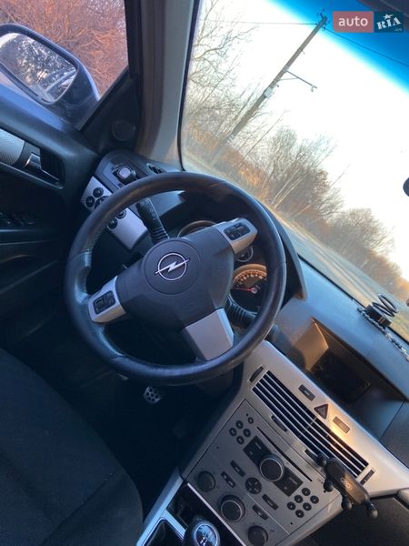 Универсал Opel Astra 2005 в Самборе