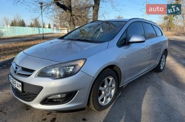 Універсал Opel Astra 2013 в Полтаві