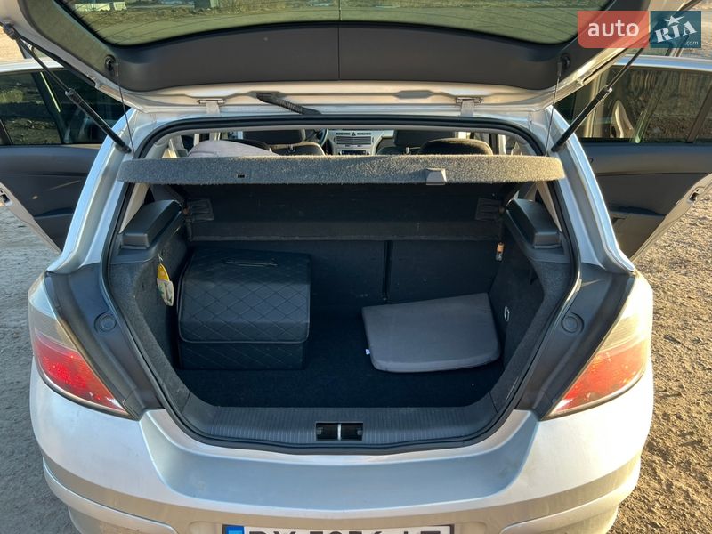 Хэтчбек Opel Astra 2009 в Хмельницком