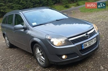 Универсал Opel Astra 2006 в Ровно