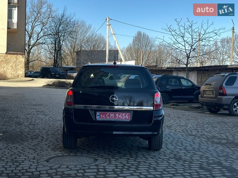 Универсал Opel Astra 2008 в Надворной