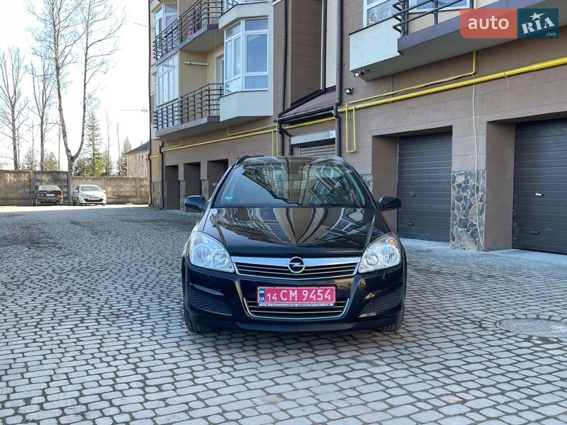 Универсал Opel Astra 2008 в Надворной
