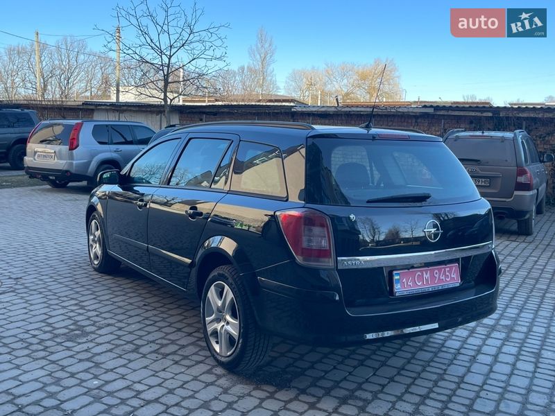 Универсал Opel Astra 2008 в Надворной