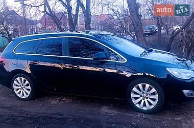 Универсал Opel Astra 2011 в Богодухове
