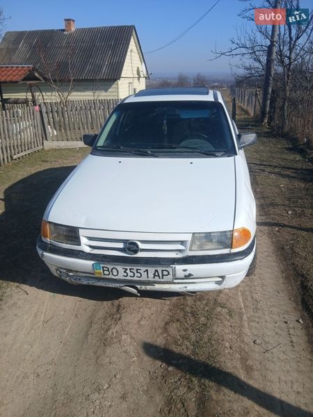 Хэтчбек Opel Astra 1994 в Сторожинце