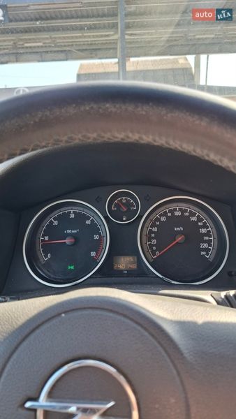 Универсал Opel Astra 2008 в Луцке