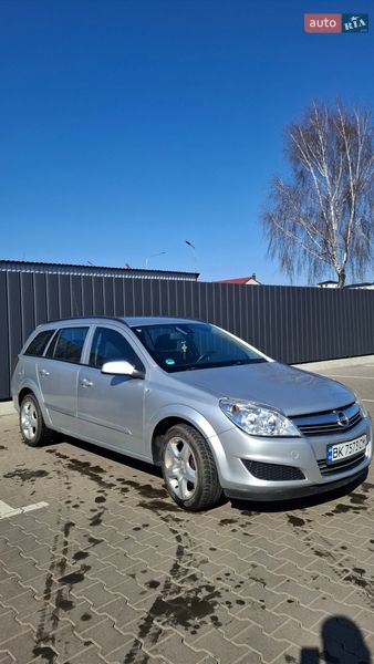 Универсал Opel Astra 2008 в Луцке
