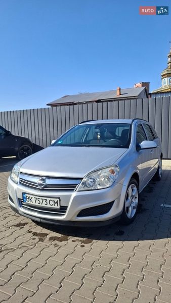 Универсал Opel Astra 2008 в Луцке
